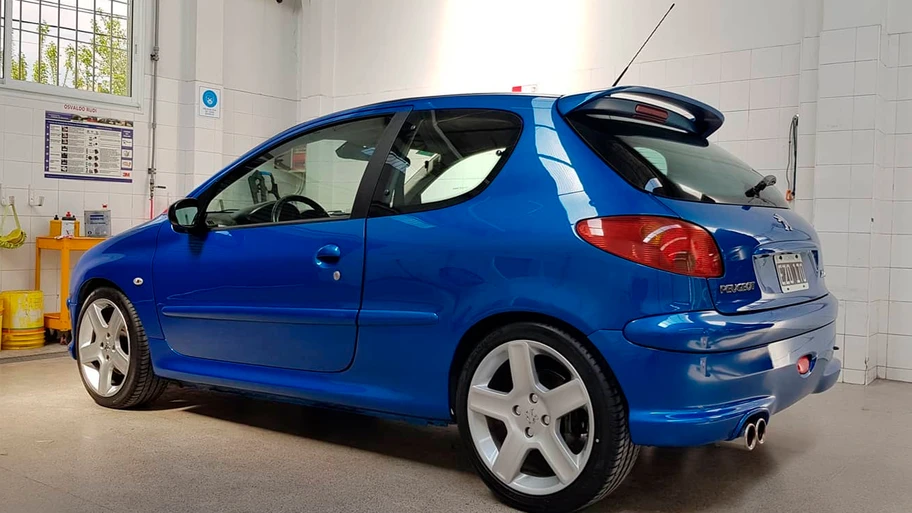 Peugeot 206 : voiture française la plus vendue