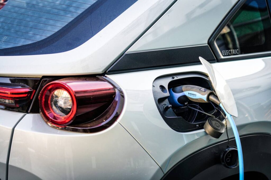 motorisation 100 electrique un defi technologique ou societal